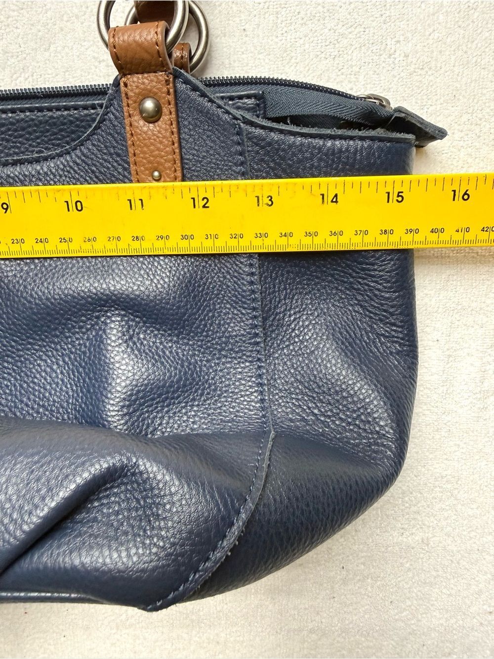 The Sak Navy Leather Shoulder Bag with Brown Straps - Picture 8 of 10